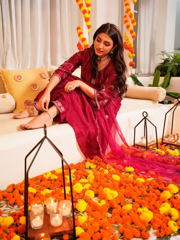 Premium Silk Blend Ethnic Suit Set With Chanderi Dupatta