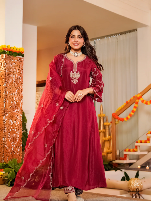 Premium Silk Blend Ethnic Suit Set With Chanderi Dupatta