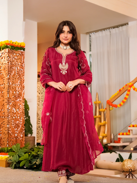 Premium Silk Blend Ethnic Suit Set With Chanderi Dupatta