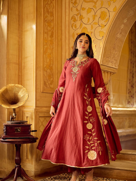 Chanderi Silk Kurta Set With Embroidered Chanderi Dupatta