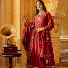 Chanderi Silk Kurta Set With Embroidered Chanderi Dupatta