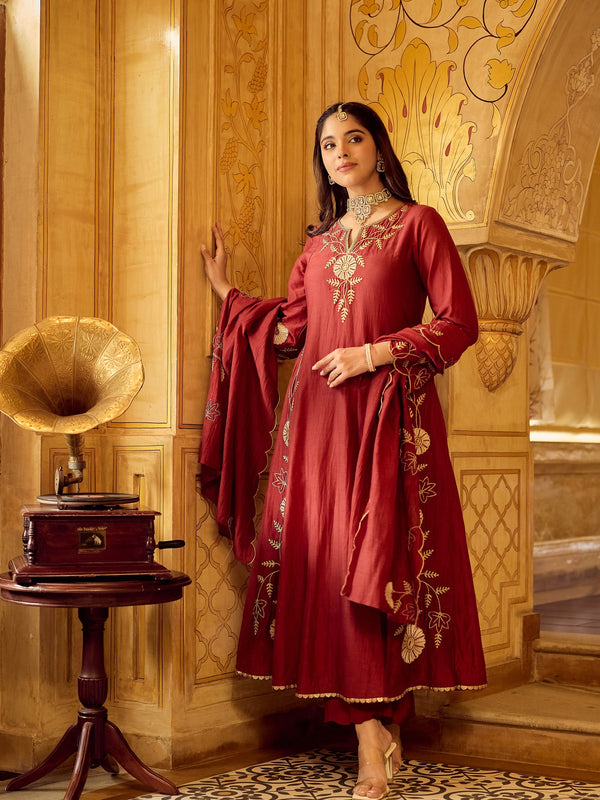 Chanderi Silk Kurta Set With Embroidered Chanderi Dupatta