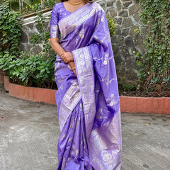 Woven Design Banarasi Silk Blend Saree With Blouse Piece