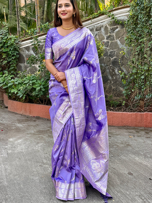 Woven Design Banarasi Silk Blend Saree With Blouse Piece