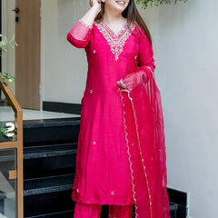Women's Embroidered Viscose Chanderi Straight Kurta With Pant & Organza Dupatta Set