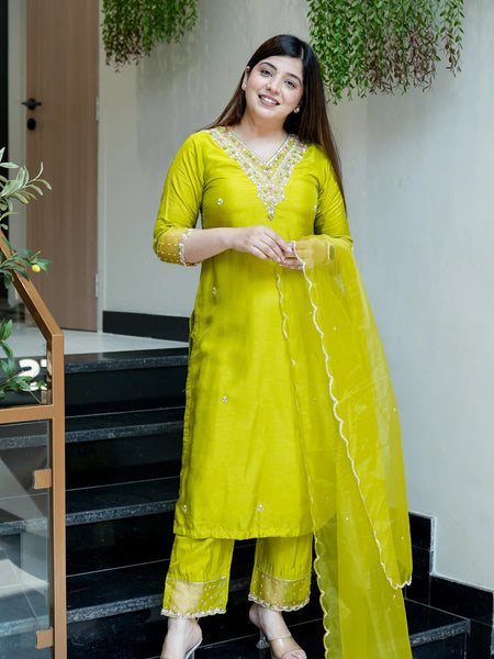Women's Embroidered Viscose Chanderi Straight Kurta With Pant & Organza Dupatta Set