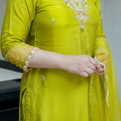 Women's Embroidered Viscose Chanderi Straight Kurta With Pant & Organza Dupatta Set