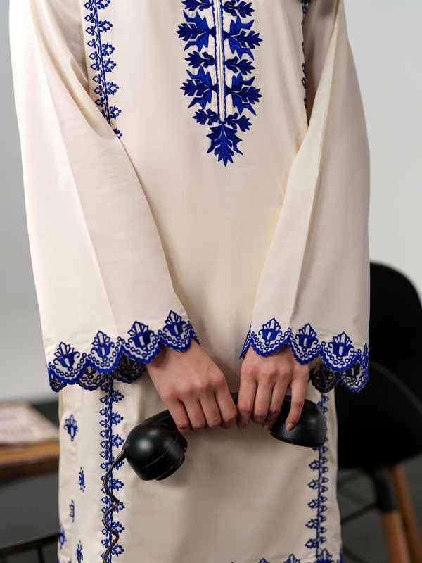 Chanderi Silk Embroidered Kurta Pant Set