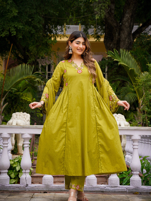Women's Chanderi Silk Embroidered Kurta Pant & Organza Dupatta Set
