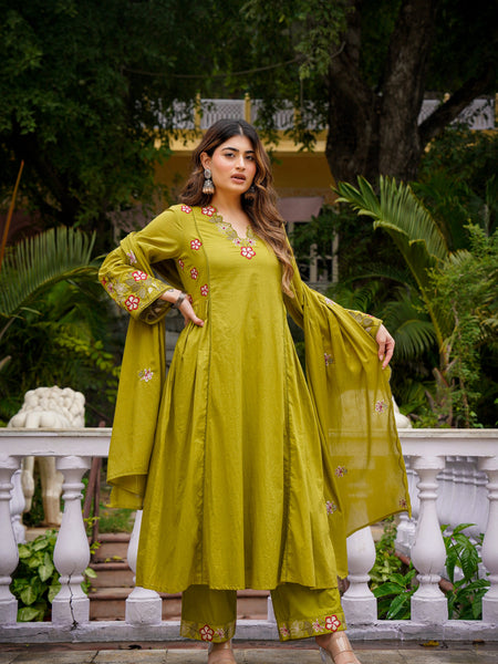 Women's Chanderi Silk Embroidered Kurta Pant & Organza Dupatta Set