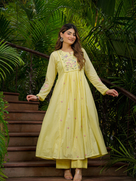 Women’s Chanderi Silk Embroidered Kurti With Bottom & Chanderi Dupatta Set