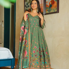 Women's Muslin Printed Kurta with Pant & Chinon Dupatta Set