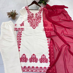 Women's Karishma Cotton Straight Kurta Pant Set With Nazmeen Dupatta