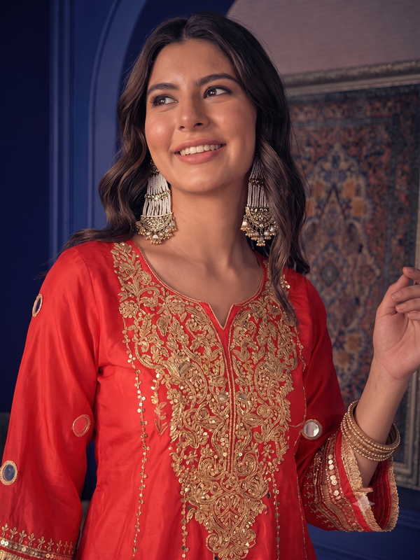 Women's Embroidered Silk Crepe Short Kurta With Pant Set