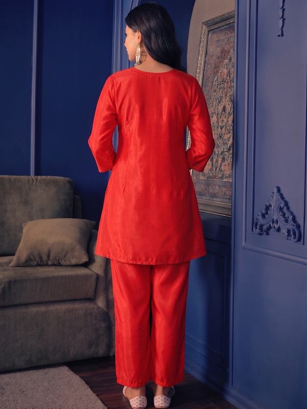 Women's Embroidered Silk Crepe Short Kurta With Pant Set