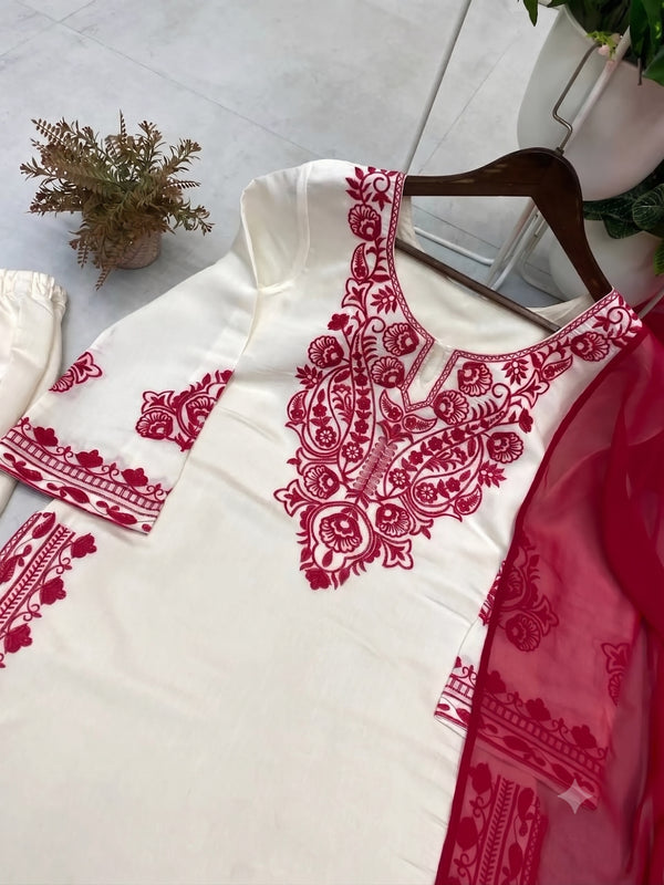 Women's Karishma Cotton Straight Kurta Pant Set With Nazmeen Dupatta