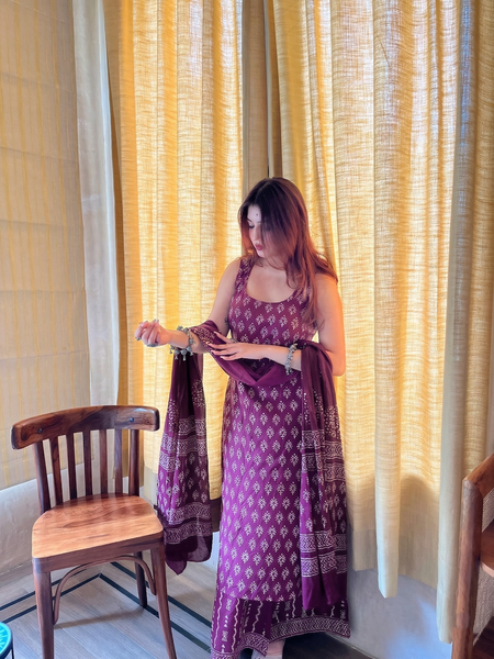 Women's Rayon Slub Printed Kurta Palazzo & Dupatta Set