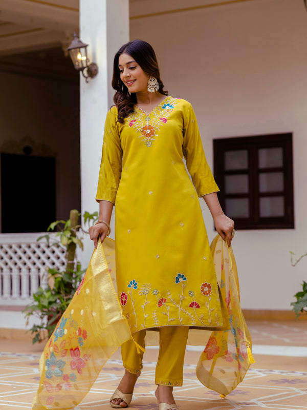 Women's Viscose Gadhwal Embroidered Beads Kurta with Bottom & Jacquard Tabby Organza Dupatta Set