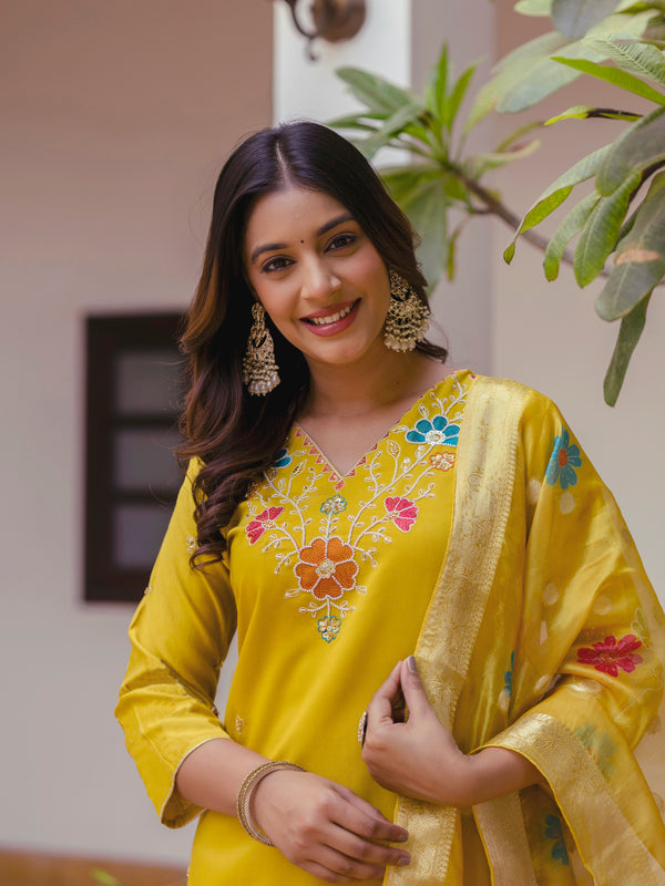 Women's Viscose Gadhwal Embroidered Beads Kurta with Bottom & Jacquard Tabby Organza Dupatta Set