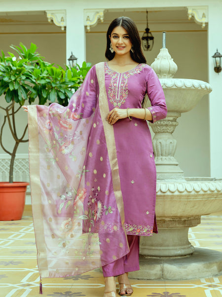 Women's Viscose Chanderi Silk Embroidered Beads Kurta with Bottom & Tabby Organza Dupatta Set  👗 Product Details 👗