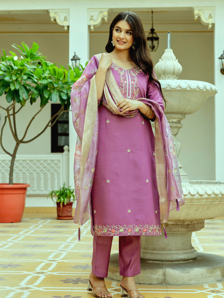 Women's Viscose Chanderi Silk Embroidered Beads Kurta with Bottom & Tabby Organza Dupatta Set  👗 Product Details 👗