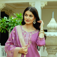 Women's Viscose Chanderi Silk Embroidered Beads Kurta with Bottom & Tabby Organza Dupatta Set  👗 Product Details 👗