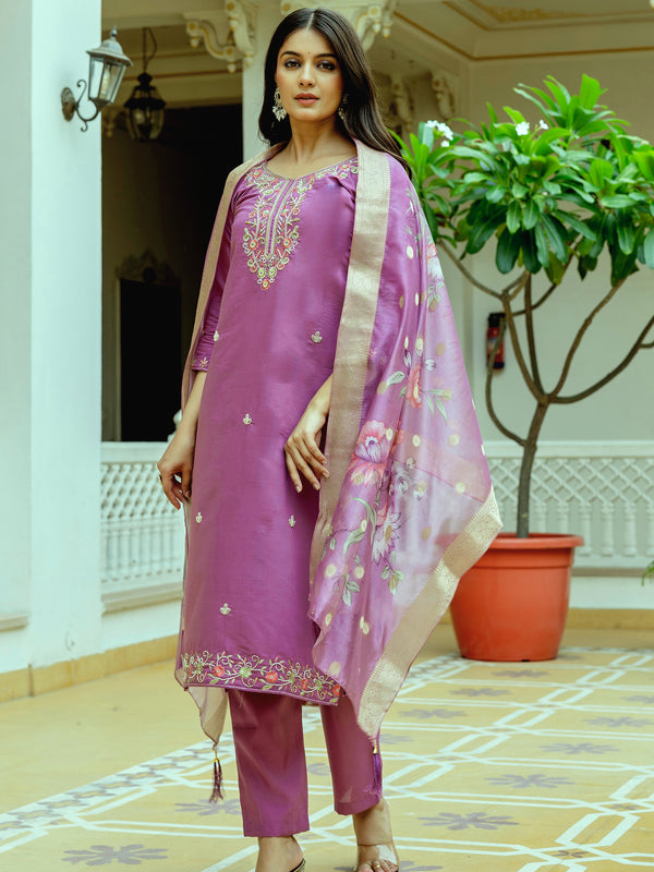Women's Viscose Chanderi Silk Embroidered Beads Kurta with Bottom & Tabby Organza Dupatta Set  👗 Product Details 👗