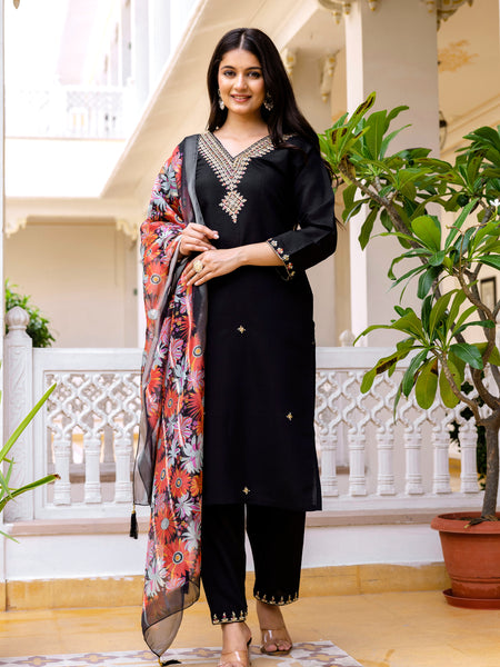 Women's Viscose Chanderi Embroidered Kurta with Bottom & Jacquard Organza Dupatta Set