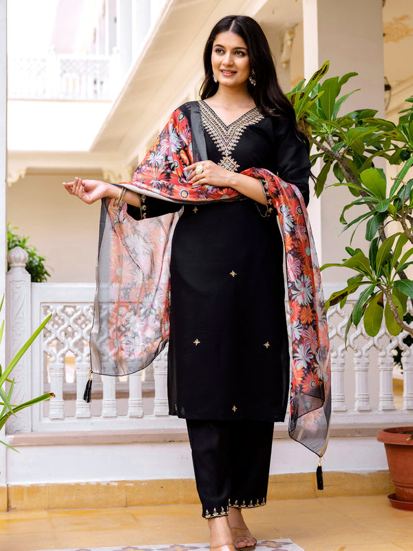 Women's Viscose Chanderi Embroidered Kurta with Bottom & Jacquard Organza Dupatta Set