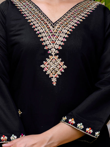 Women's Viscose Chanderi Embroidered Kurta with Bottom & Jacquard Organza Dupatta Set