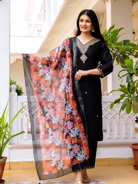Women's Viscose Chanderi Embroidered Kurta with Bottom & Jacquard Organza Dupatta Set