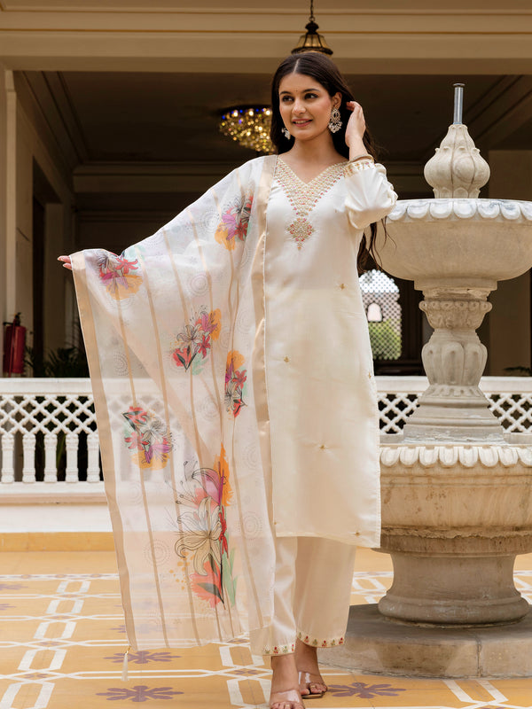 Women's Viscose Chanderi Embroidered Kurta with Bottom & Jacquard Organza Dupatta Set