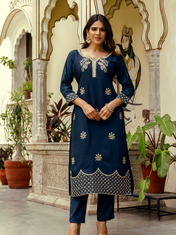 Women's Viscose Chanderi Embroidered Kurta with Bottom & Jacquard Organza Dupatta Set