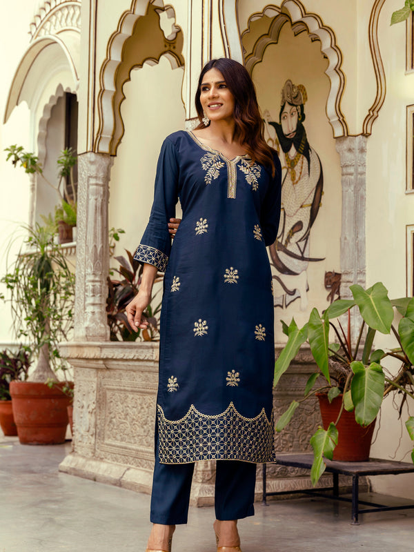 Women's Viscose Chanderi Embroidered Kurta with Bottom & Jacquard Organza Dupatta Set