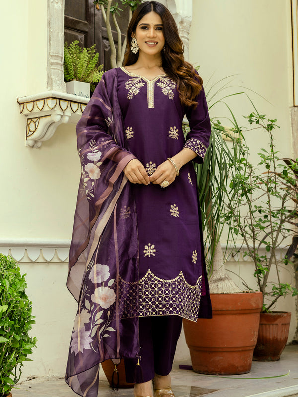 Women's Viscose Chanderi Embroidered Kurta with Bottom & Jacquard Organza Dupatta Set