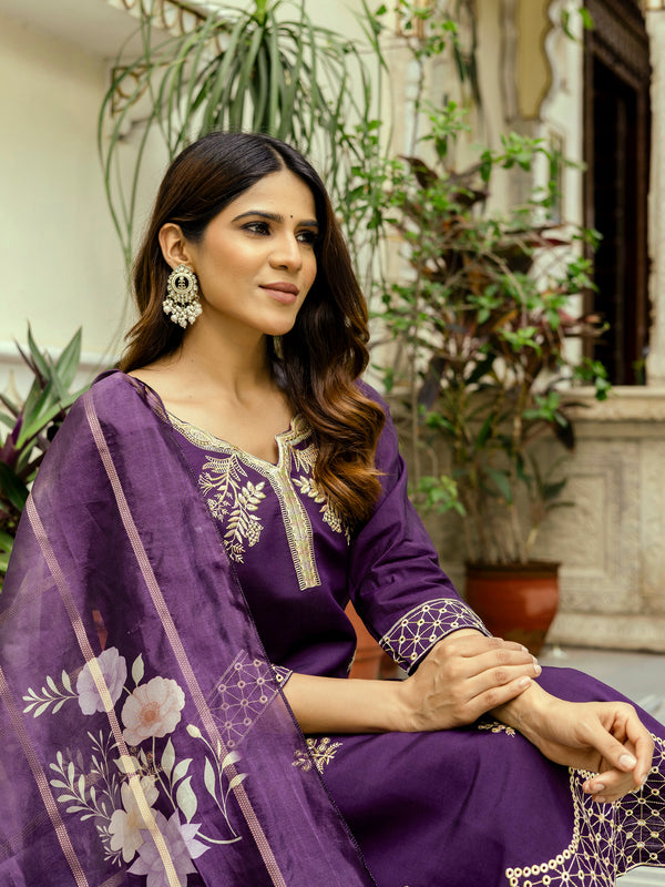 Women's Viscose Chanderi Embroidered Kurta with Bottom & Jacquard Organza Dupatta Set