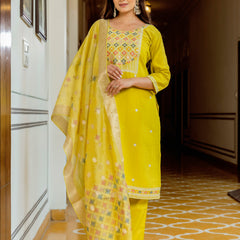 Women's Viscose Shimar Embroidered Kurta with Bottom & Jacquard Tabby Organza Dupatta Set