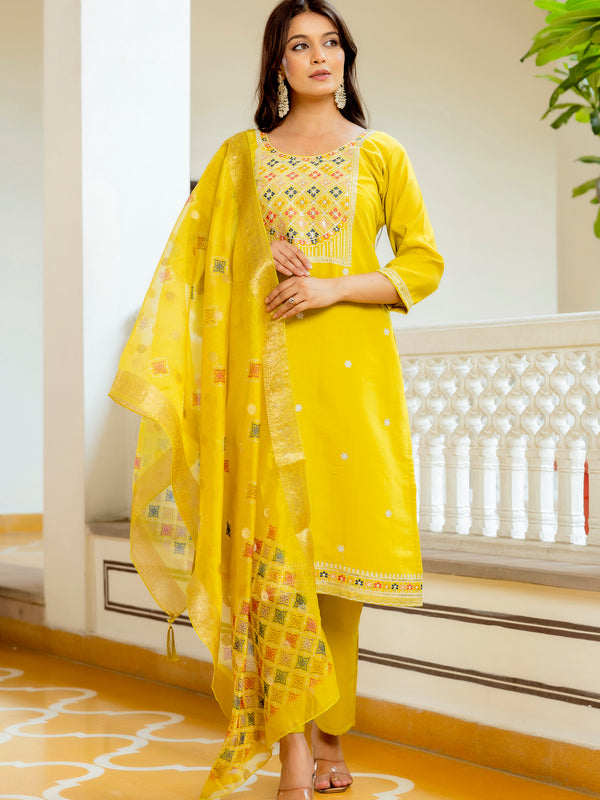 Women's Viscose Shimar Embroidered Kurta with Bottom & Jacquard Tabby Organza Dupatta Set