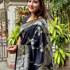 Woven Design Banarasi Silk Blend Saree With Blouse Piece