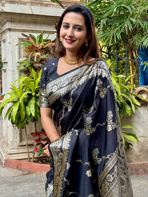 Woven Design Banarasi Silk Blend Saree With Blouse Piece