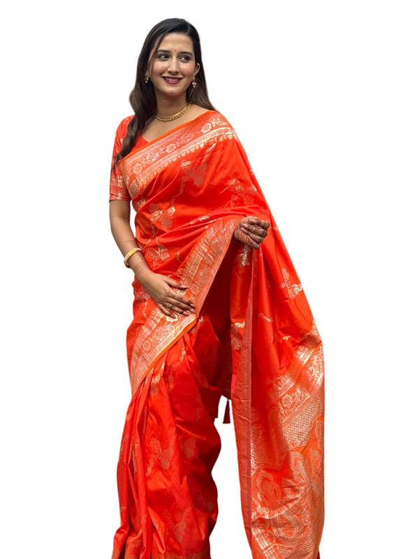 Woven Design Banarasi Silk Blend Saree With Blouse Piece