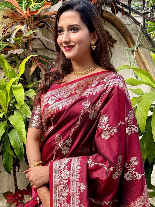 Woven Design Banarasi Silk Blend Saree With Blouse Piece