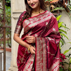 Woven Design Banarasi Silk Blend Saree With Blouse Piece