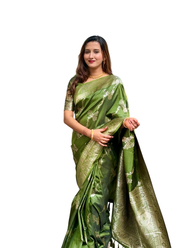 Woven Design Banarasi Silk Blend Saree With Blouse Piece