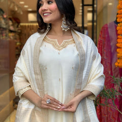 Women’s Viscose Chanderi Embroidered Straight Kurta With Bottom & Jacquard Dupatta Set
