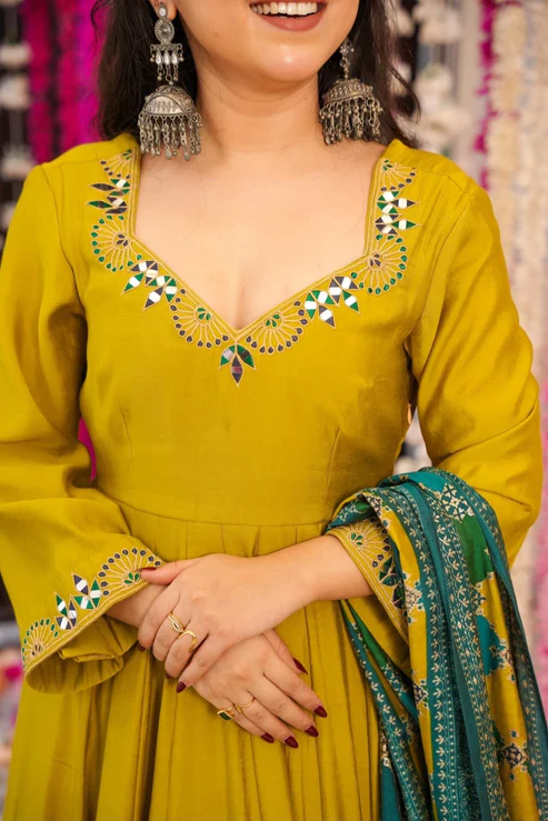 Women's Embroidered Chanderi Silk Kurta With Palazzo & Cotton Dupatta Set
