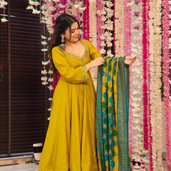 Women's Embroidered Chanderi Silk Kurta With Palazzo & Cotton Dupatta Set