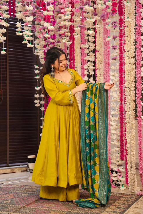 Women's Embroidered Chanderi Silk Kurta With Palazzo & Cotton Dupatta Set