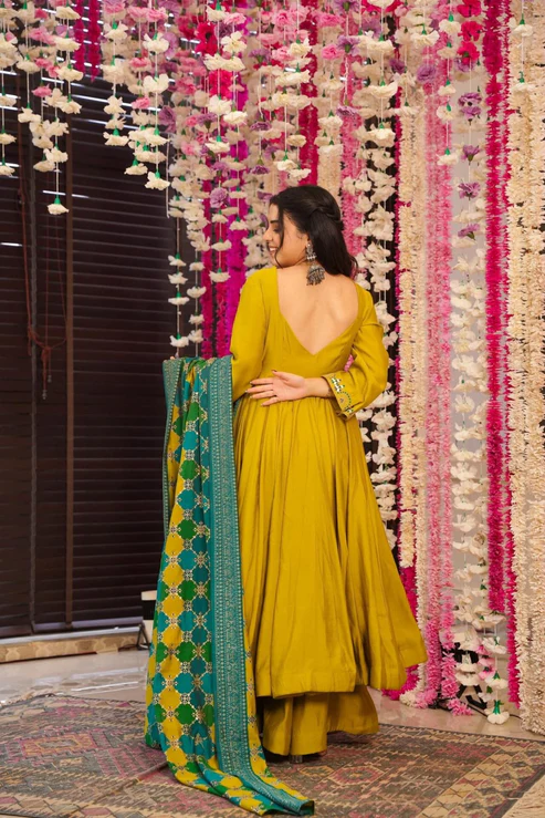 Women's Embroidered Chanderi Silk Kurta With Palazzo & Cotton Dupatta Set