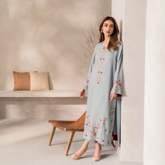 Women's Chanderi Silk Embroidered Kurta Pant Set With Chinnon Dupatta